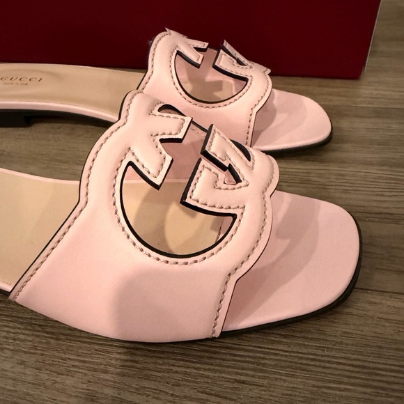 Gucci slide sandal with Interlocking G - Picture 3 of 7